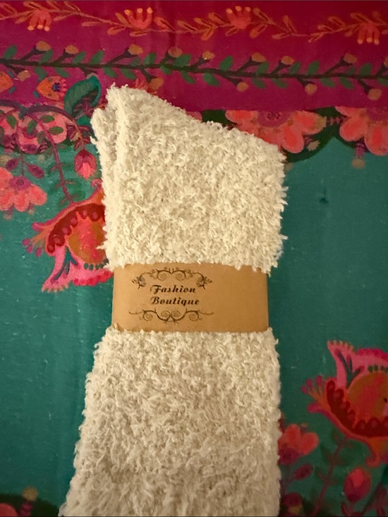 Accessories - Fashion Boutique Cozy Cream Fuzzy Socks